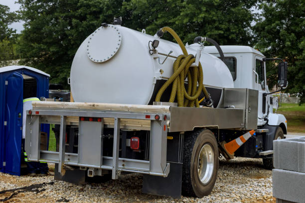Best Portable restroom trailer rental  in Leavenworth, KS